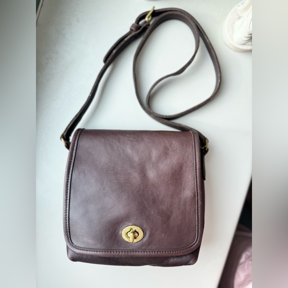 Coach Handbags - Vintage Coach 1999 9076 Mahogany Leather Companion Flap Bag